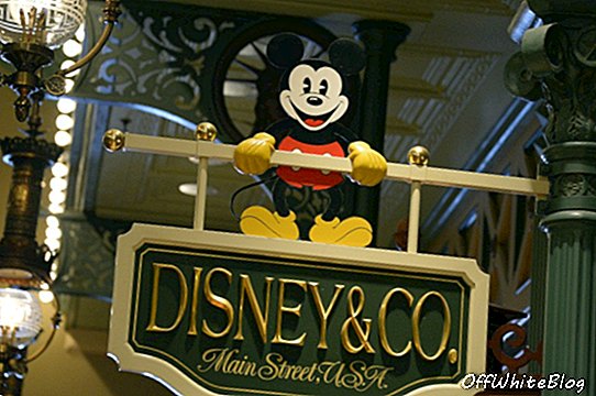 Het iconische huis van Mickey Mouse zei vorige week dat het zijn geliefde valuta, de Disney-dollar, niet langer zou drukken en verkopen. © AFP PHOTO / BERTRAND GUAY