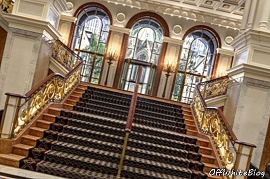 De lobby van New York Palace