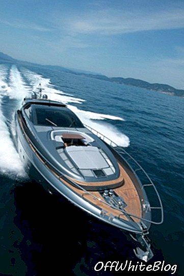 Luxe jacht Riva 86 Domino