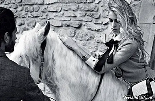 Alice Dellal poseerib Chaneli jaoks seksika ratturina