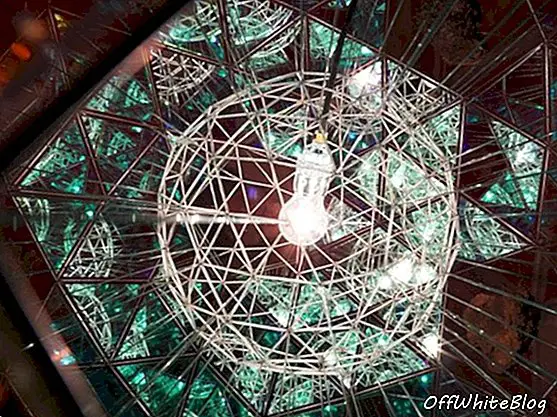 Instalace kaleidoskopického skla Olafur Eliasson 4