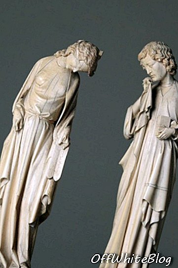 Luvras muzeja ziloņkaula skulptūras