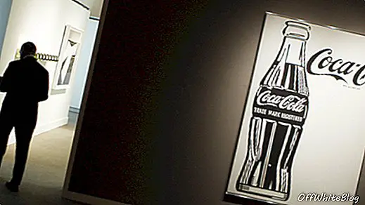 Andy Warhol Coke plastenko proda za 35 milijonov dolarjev