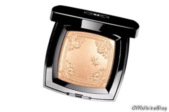„Chanel Versailles Compact“