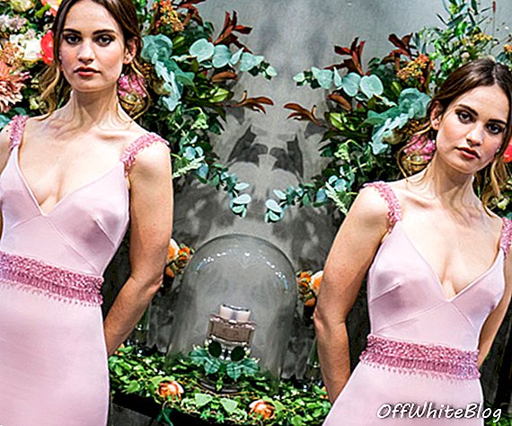 Нов луксозен парфюм: Британската актриса Лили Джеймс фронтира кампанията „My Burberry Blush“
