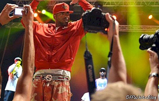 Metode Rapper Pria grup hip hop AS Wu-Tang Clan tampil di atas panggung di Festival Greenville di Paaren im Glien, Jerman utara pada 27 Juli 2013. Festival musik ini berlangsung dari 26-28 Juli 2013 di dekat Berlin. AFP PHOTO / DPA / BRITTA PEDERSEN GERMANY OUT