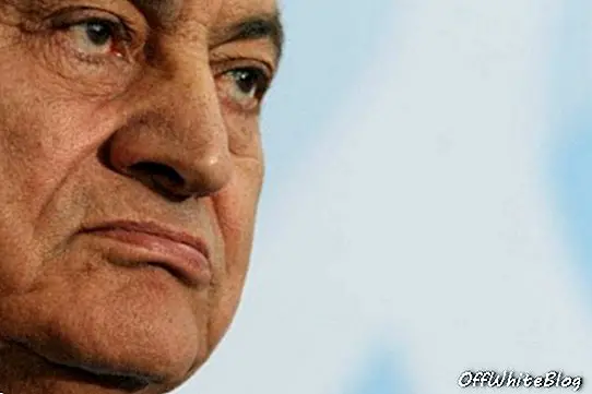 Mubarak lo lắng