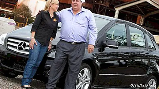 Clive Palmer gir bort 55 Mercedes