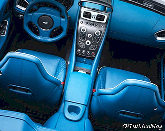 Η Aston Martin Vanquish Volante μπλε