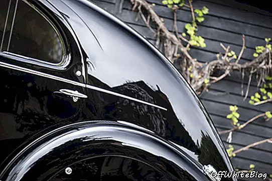 'बटलर' फैंटम III में एक सिग्नेचर फ्रंट-स्लोपिंग विंडस्क्रीन है, जिसने कार को मानक कॉन्फ़िगरेशन की तुलना में 15 प्रतिशत अधिक वायुगतिकीय रूप से कुशल बनाया है।