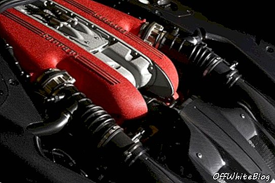 फेरारी F12tdf मोटर