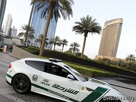 En patrouille Ferrari avec la police de Dubaï