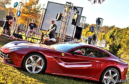 De eerste Ferrari F12 in de VS kost $ 1,125 miljoen