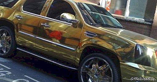 Zlatý Cadillac Escalade od El-Hadji Diouf