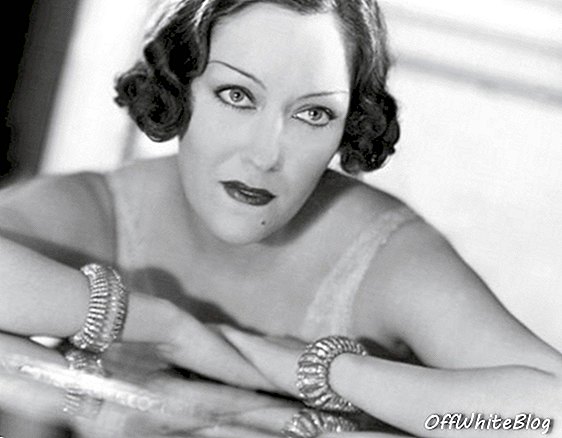 Hiline Ameerika filmistaar Gloria Swanson aitas kujundada Cartieri kuulsat mainet kinos.