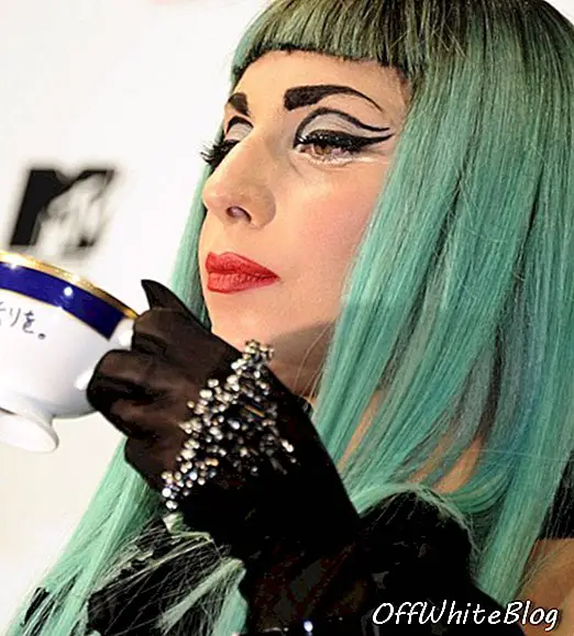 Το τσάι Lady Gaga χτυπά $ 50.000 και αυξάνεται στην Ιαπωνία