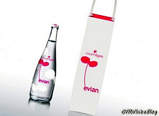 3 пляшки Evian з мішком