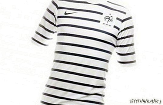 French Official Away Kit av Nike