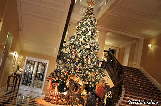 Kerstboom 2013 van Claridge door Dolce & Gabbana