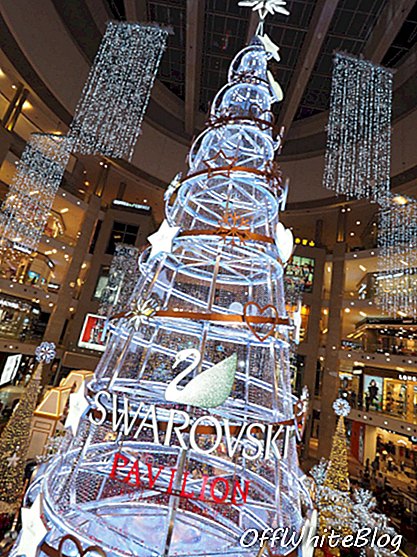 Swarovski bringt seinen höchsten Weihnachtsbaum in Asien nach Kuala Lumpur