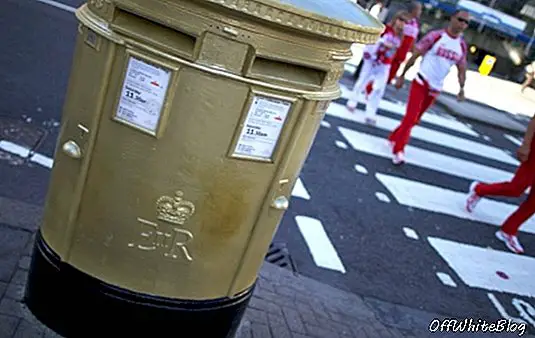 תיבות הדואר האדומות של בריטניה מקבלות מהפך מוזהב