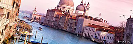 Benetton melancarkan megastore di Grand Canal Venice