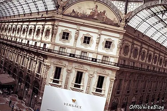 Versace odpira novo prodajalno Milana v zgodovinskih razmerah