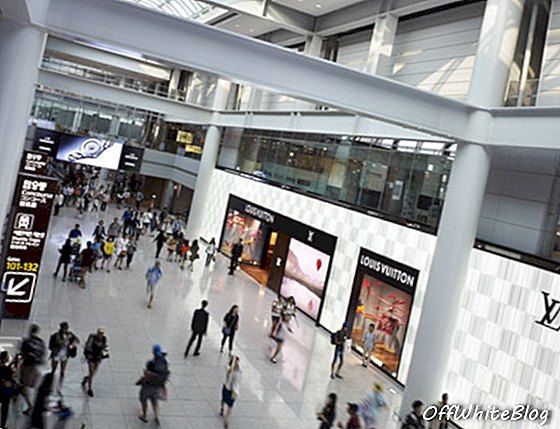 Louis Vuitton открывает первый магазин в аэропорту