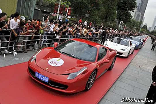 La Ferrari celebra 20 anni in Cina