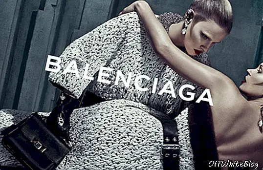 Kate Moss ir Lara Stone suvienijo jėgas Balenciagai