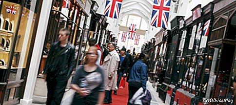 تخطط لزيادة ساعات التسوق يوم الأحد في بريطانيا