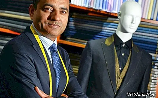 Honkonge parduotas 1 mln. USD HK kostiumas