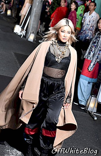 Japan Fashion Week: Koche invaderer Harajuku