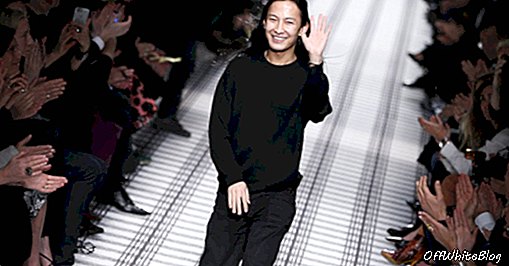 Alexander Wang Meninggalkan Balenciaga