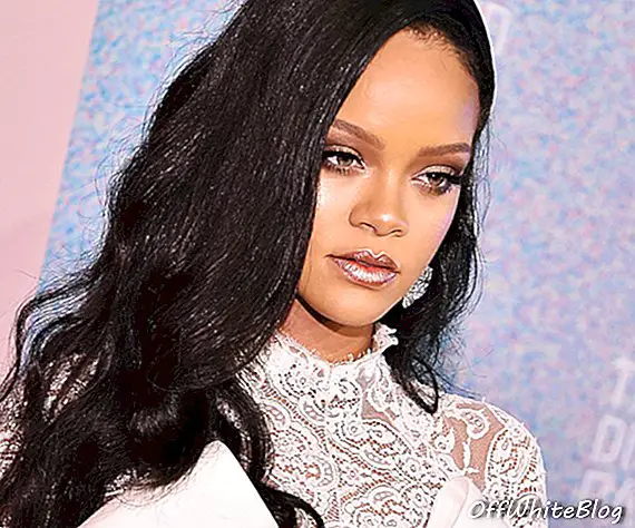 Istorie în realizare: Rihanna Alătură mâinile cu LVMH pentru a crea o linie de lux