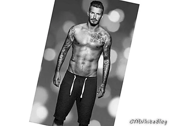 H & M cởi quần áo David Beckham cho Giáng sinh