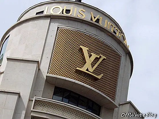 LV затваря парижки магазини рано за запазване на запасите