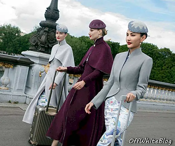 Kinas Hainan Airlines har besætningsuniformer lige uden for Paris Couture Week