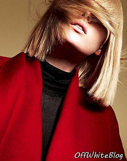 Punase villase mähkmega mantel ja musta villase kõrge kaelusega kampsun, autor Boss Womenswear