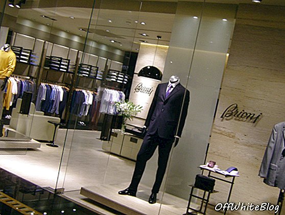 PPR покупает мужскую одежду марки Brioni