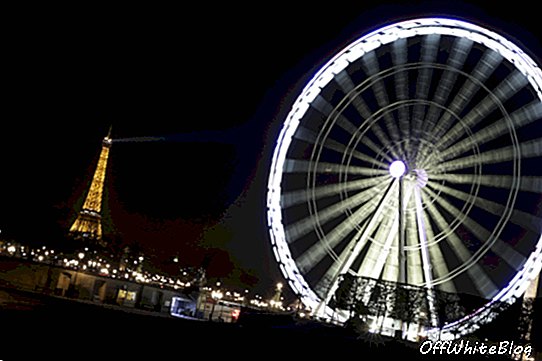 Paris Ferris Wheel biến nhà hàng bật lên