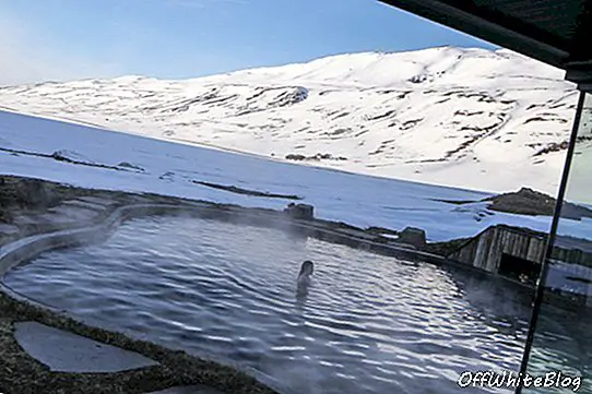 Durf jij de externe hot spa van de Deplar Farm in het ijzige noorden van IJsland te proberen?