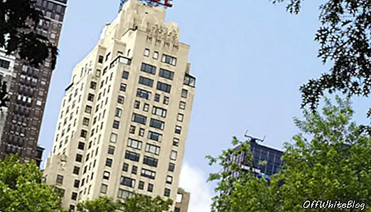 न्यूयॉर्क शहर में पहला जेडब्ल्यू मैरियट होटल खुलता है