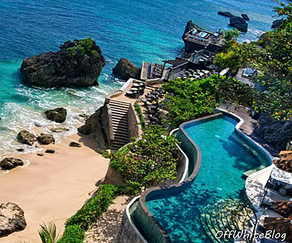 Resort Ayana Komodo nosaka pēdu pūķu zemē