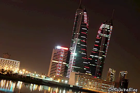 Bahreine atidaromas plūduriuojantis viešbutis