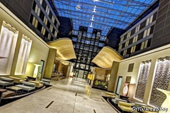 Lobby des Hilton Frankfurt Airport