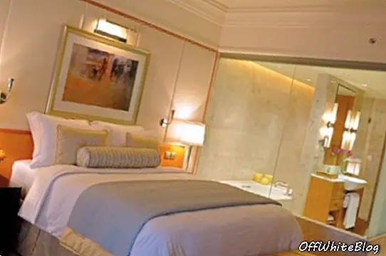 Спальня RitzCarlton Dubai
