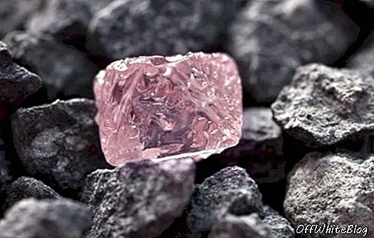 Obrovský vzácný růžový diamant nalezený v Austrálii