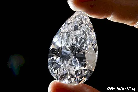 Харри Винстон купује дијамант за 26,7 милиона долара на аукцији