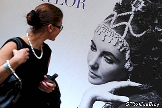Elizabeth Taylors smycken visas i Moskva